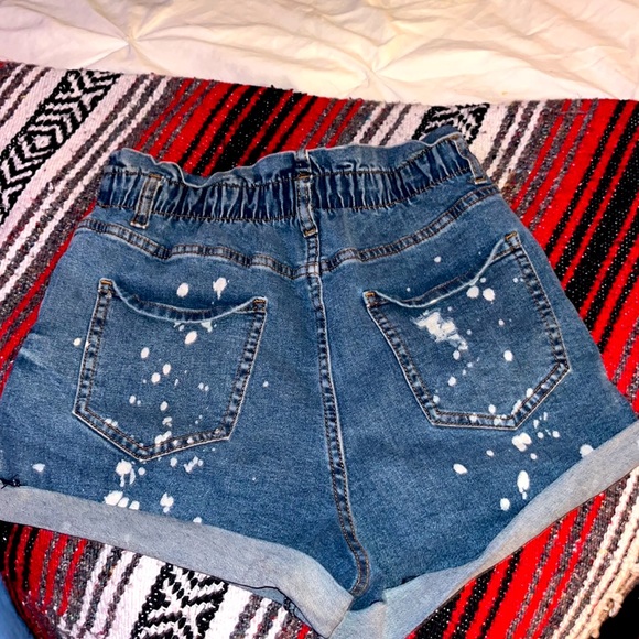 HH Jeans with faux bleach splatts - Picture 3 of 3